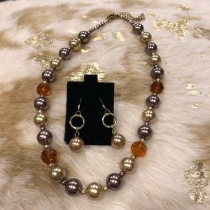 Premier Designs Nutmeg Necklace and earring set.
